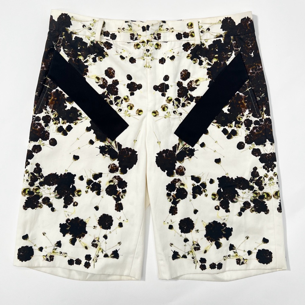 Givenchy  Baby's Breath Floral Printed Shorts